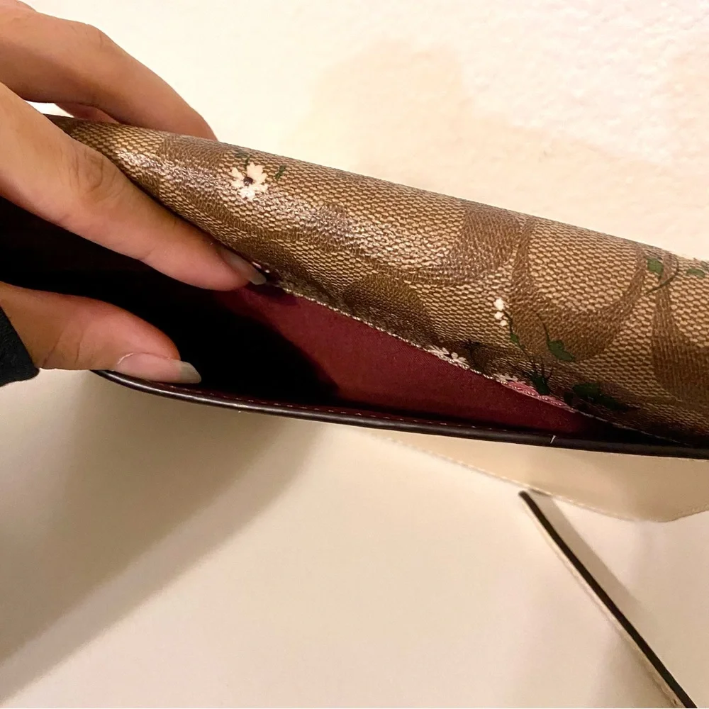 Coach Anna Foldover Crossbody Clutch | Evergreen Floral Print & Detachable Strap - Picture 10 of 16